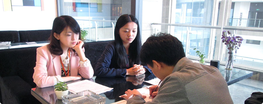 (圖:水處理消泡劑客戶簽約現(xiàn)場)