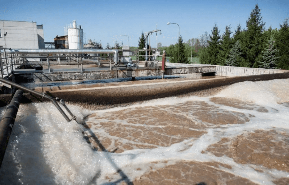 （圖：廢水處理消泡劑使用場(chǎng)景）