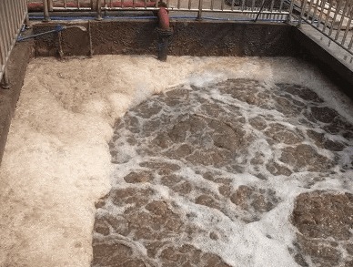 (圖:工業(yè)污水泡沫)